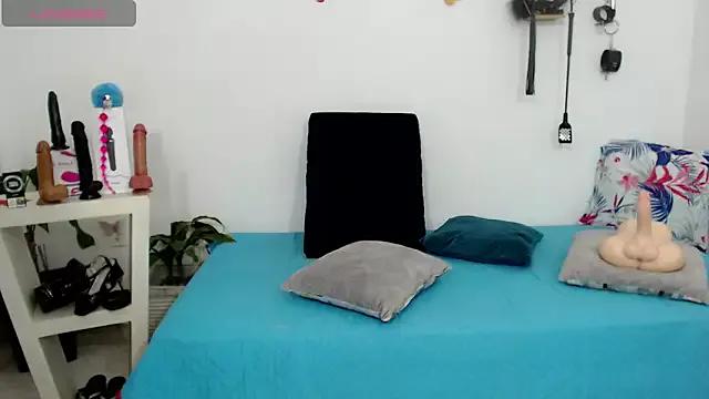 mom_hot__ on StripChat 