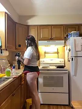 Mommasaurrex on StripChat