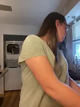 Mommasaurrex on StripChat