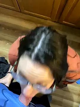 Mommasaurrex on StripChat