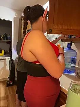 Mommasaurrex on StripChat