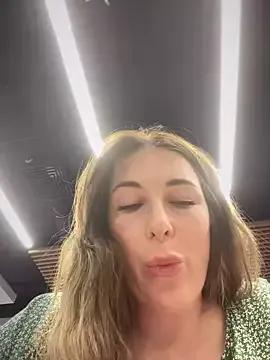 MommmyYummy on StripChat 