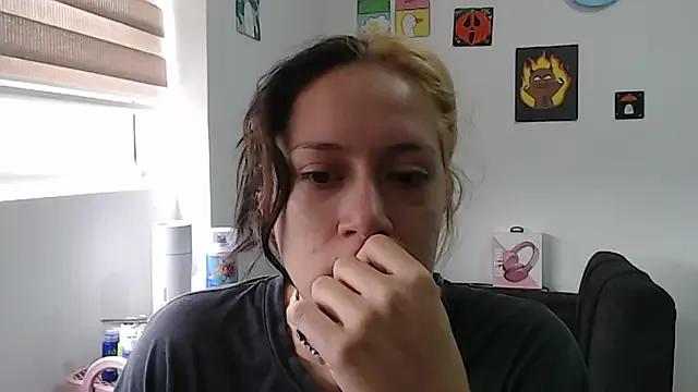 MommyMiaWs on StripChat 