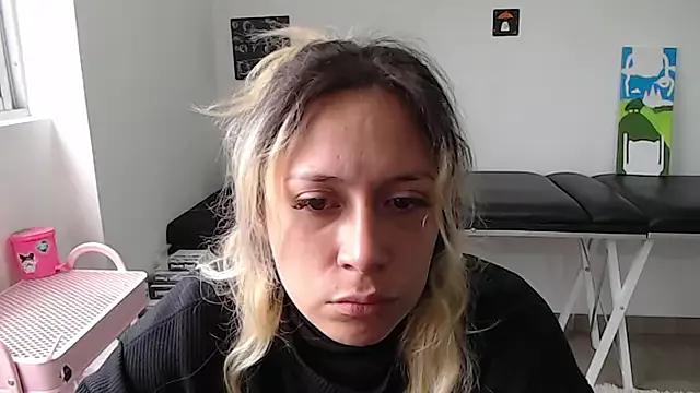 MommyMiaWs on StripChat 