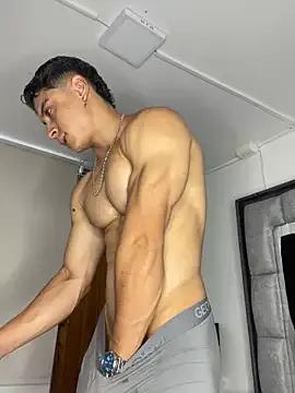 MR_MUSCLE on StripChat 