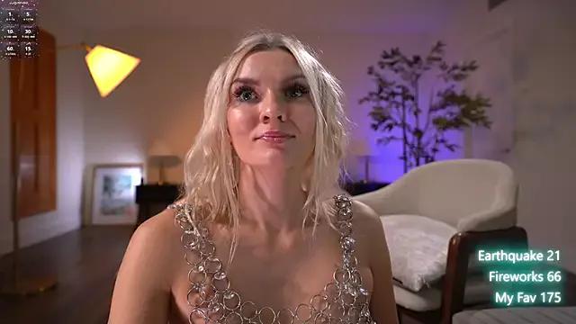 MsCindyLuv from StripChat is Freechat