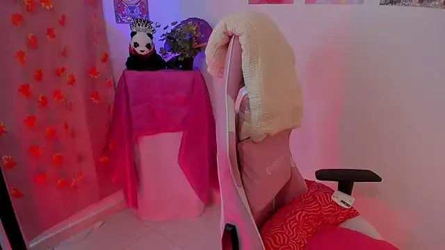 naharasoller on StripChat