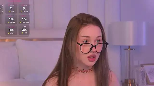 NancySmitts on StripChat 