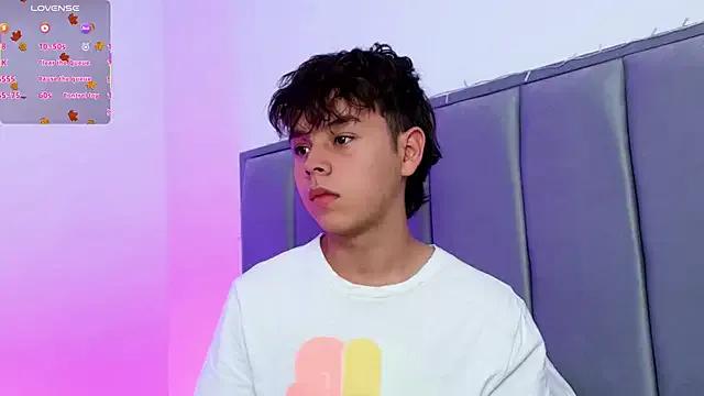 nico_leroy on StripChat