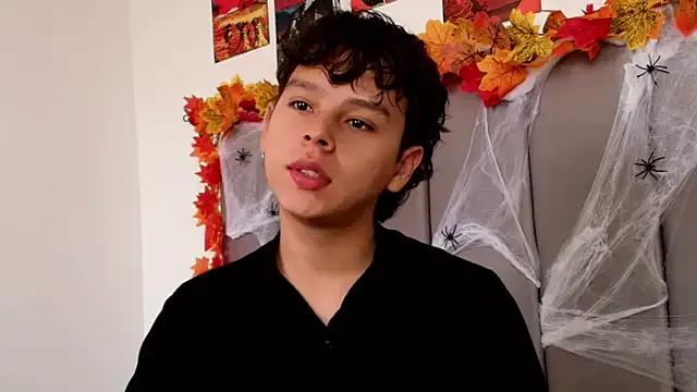 nico_leroy on StripChat