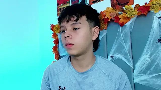 nico_leroy on StripChat