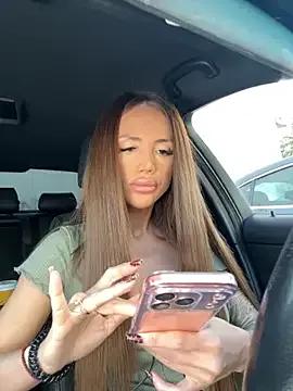 NicollleDiamondd — Make me feel you !!!