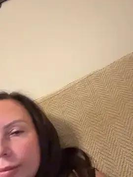 nightingale27 on StripChat