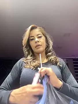 Niki_La_Rose on StripChat 