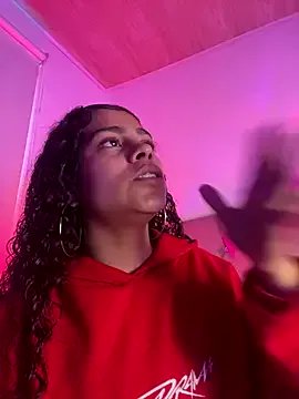 NINA_18_YEARS on StripChat