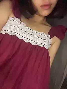 Freechat NinaHMiu on StripChat