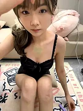 ninaya_x on StripChat