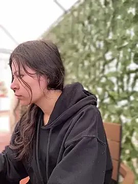 Ninffa_pinkk21 on StripChat