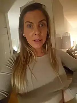 Nova-Lee from StripChat is Group