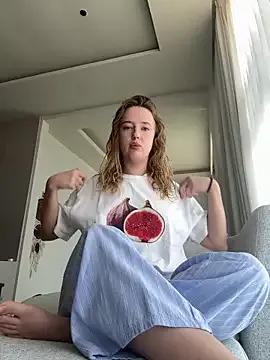 Nura_n_Sarah on StripChat