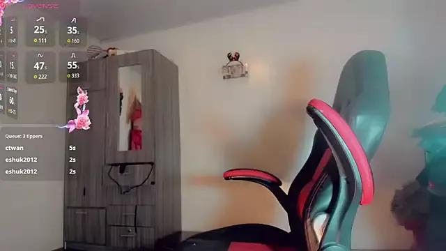 Freechat Oriana_braom on StripChat