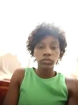 Petite_li on StripChat