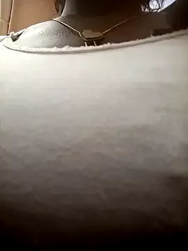 Petite_li — Show pussy and open it