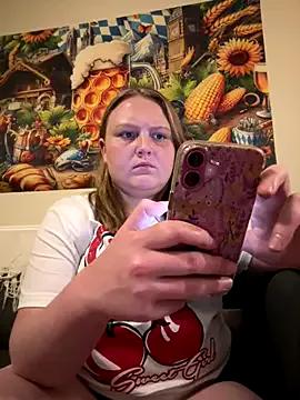 PhatAssBlond — Twerk no panties