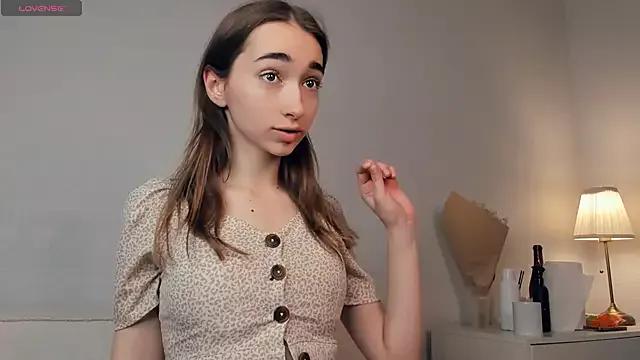 PollyBeev from StripChat