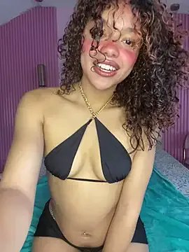 PrettyLia on StripChat