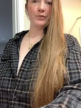 PussiesnCream_ on StripChat