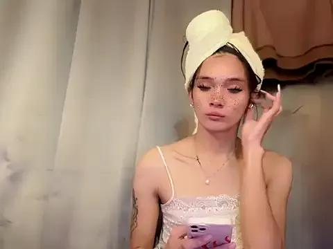 queen_lucinda on StripChat 