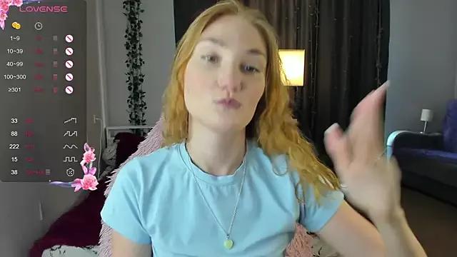 ReddHotPipper on StripChat 