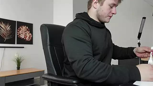 Richard_Dullas — BIGDICK RICHARD IN RED DRESS