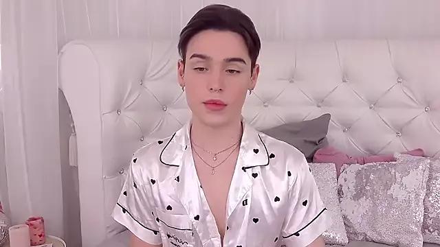 RobbyCharming from StripChat is Freechat