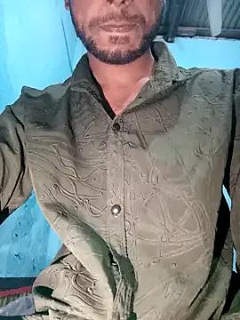 RomanticCouple432 — 1738779996