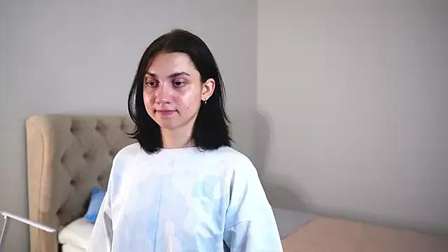 RowenaAlkins from StripChat is Freechat