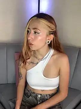 Sallem_Pink from StripChat