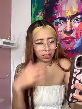 Sallem_Pink from StripChat