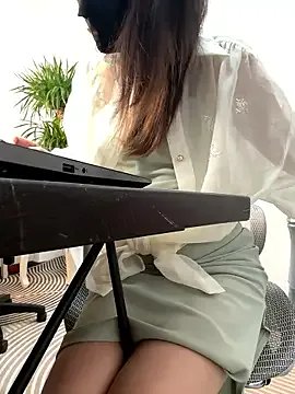 Sallybaby_888 on StripChat