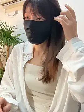 Sallybaby_888 on StripChat