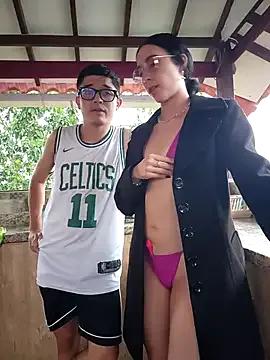 SAMANTHA_AND_PETER on StripChat 