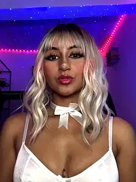 Samara_SaenzV on StripChat 