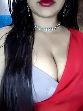 Sara_1618 on StripChat 