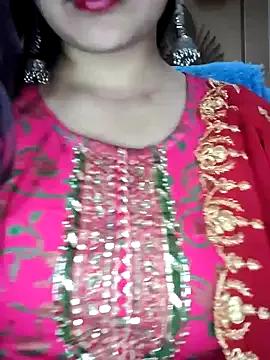 Sara_1618 on StripChat 