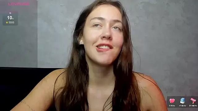 SaraMoren0 on StripChat