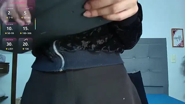 saray_reesee on StripChat