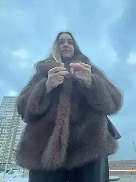 SashaCatt — 5 spanks on the tits, in clamps