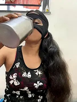 sexy-riya43 on StripChat