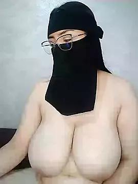 Sexy__Arab from StripChat is Freechat